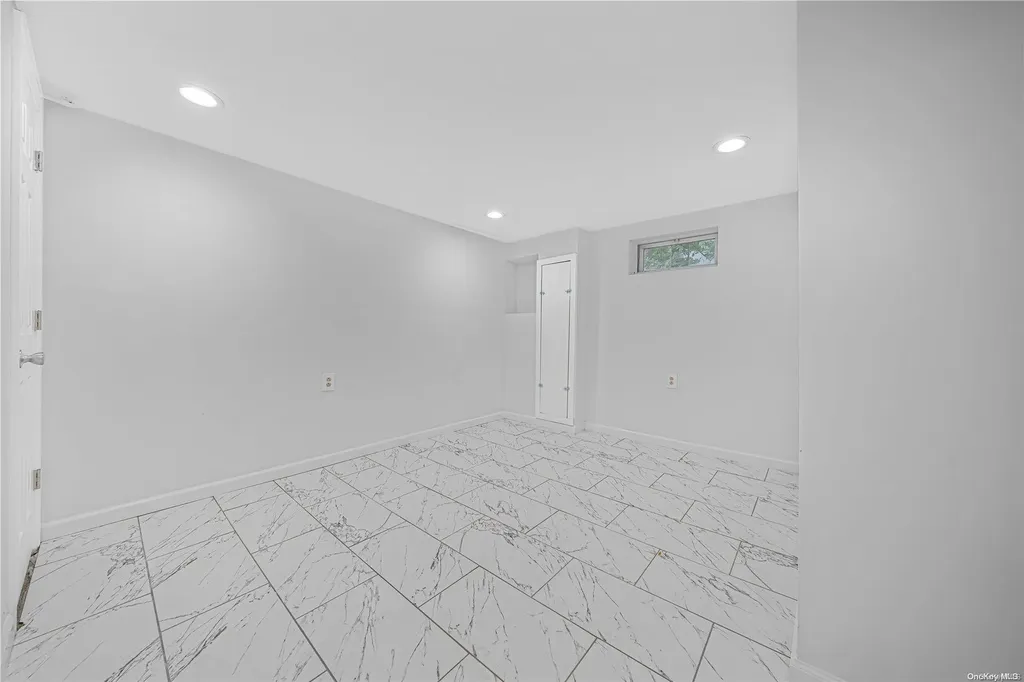 54 Hausch Boulevard Roosevelt NY 11575