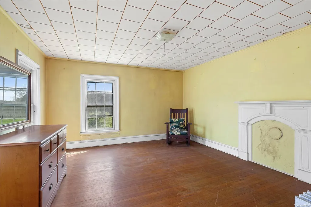 2700 Main Road Laurel NY 11948