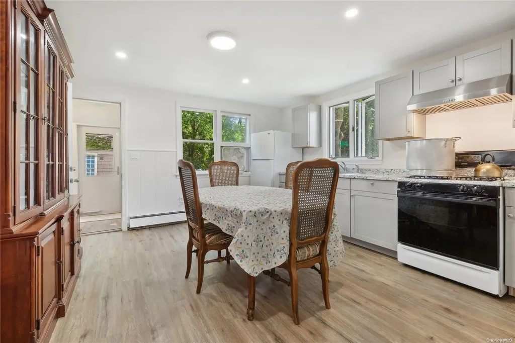 2700 Main Road Laurel NY 11948