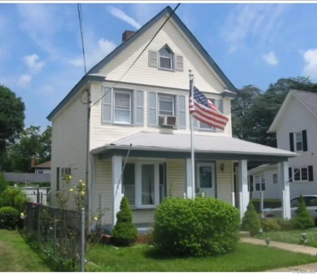 45 Jefferson Avenue Lynbrook NY 11563