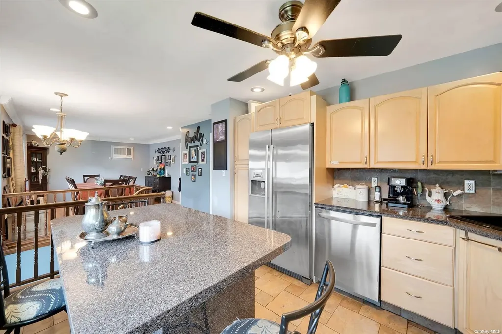 21 Norwalk Lane Selden NY 11784