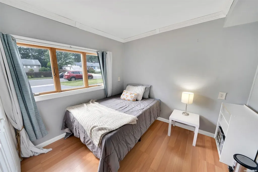 21 Norwalk Lane Selden NY 11784