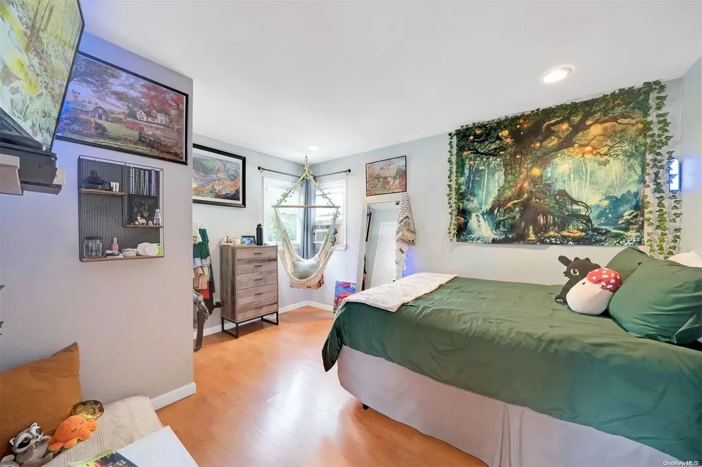 21 Norwalk Lane Selden NY 11784