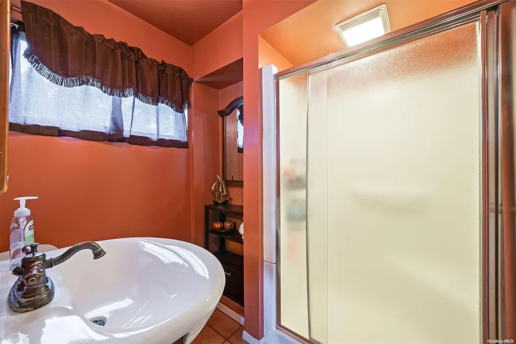 21 Norwalk Lane Selden NY 11784