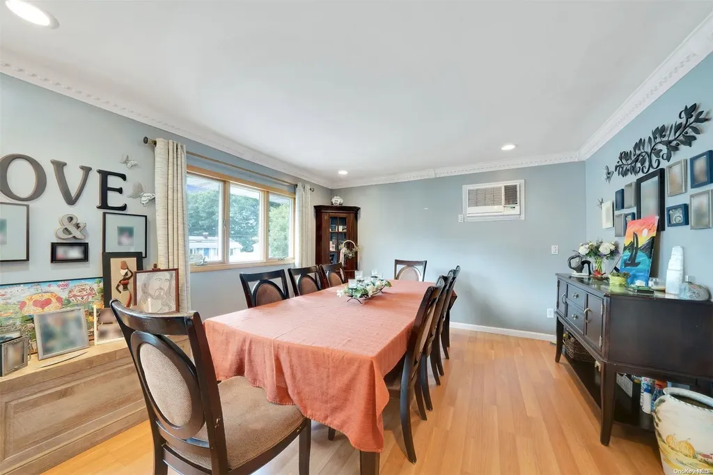 21 Norwalk Lane Selden NY 11784