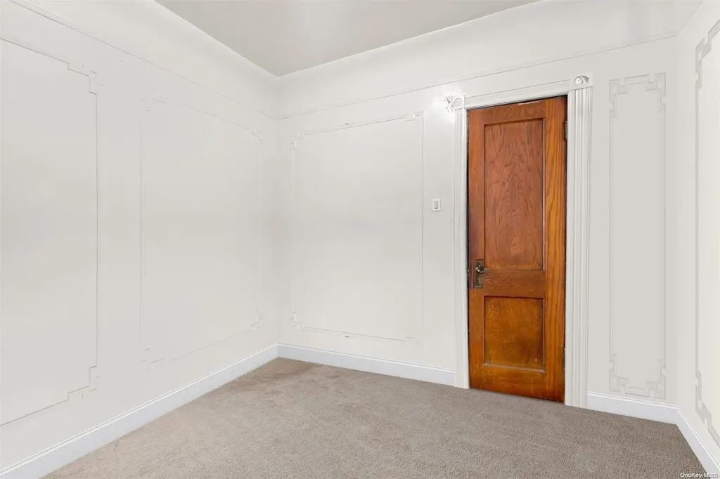 17 Pine Street Brooklyn NY 11208