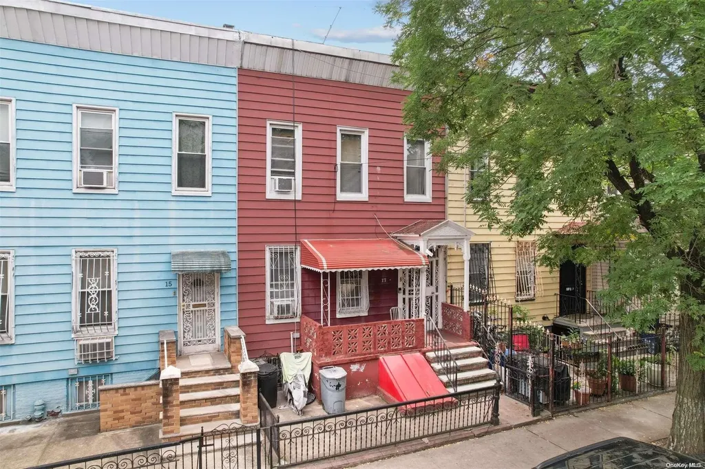 17 Pine Street Brooklyn NY 11208