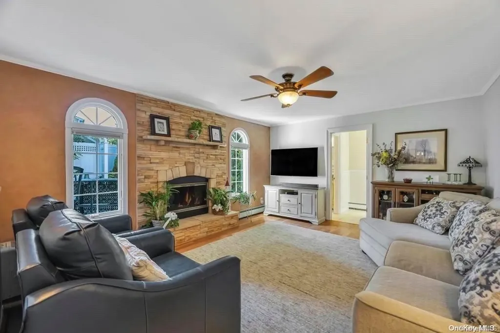 37 View Drive Miller Place NY 11764