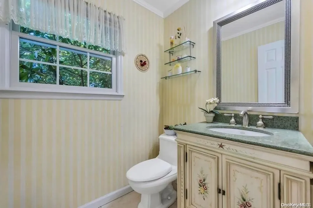 37 View Drive Miller Place NY 11764