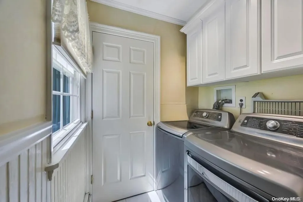 37 View Drive Miller Place NY 11764