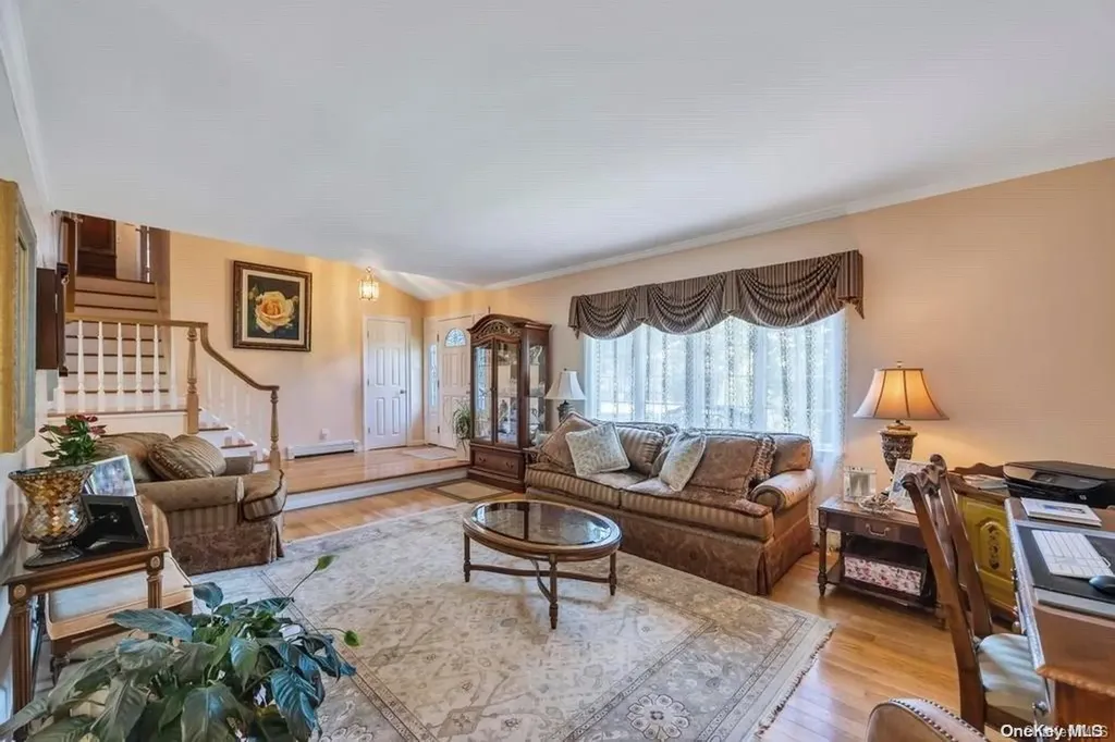 37 View Drive Miller Place NY 11764