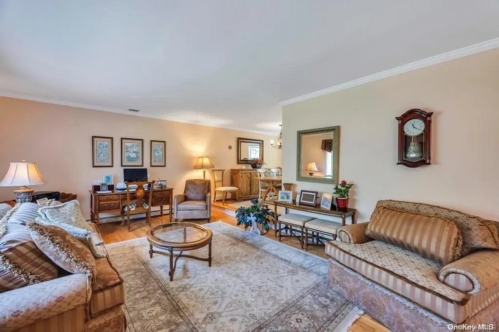 37 View Drive Miller Place NY 11764