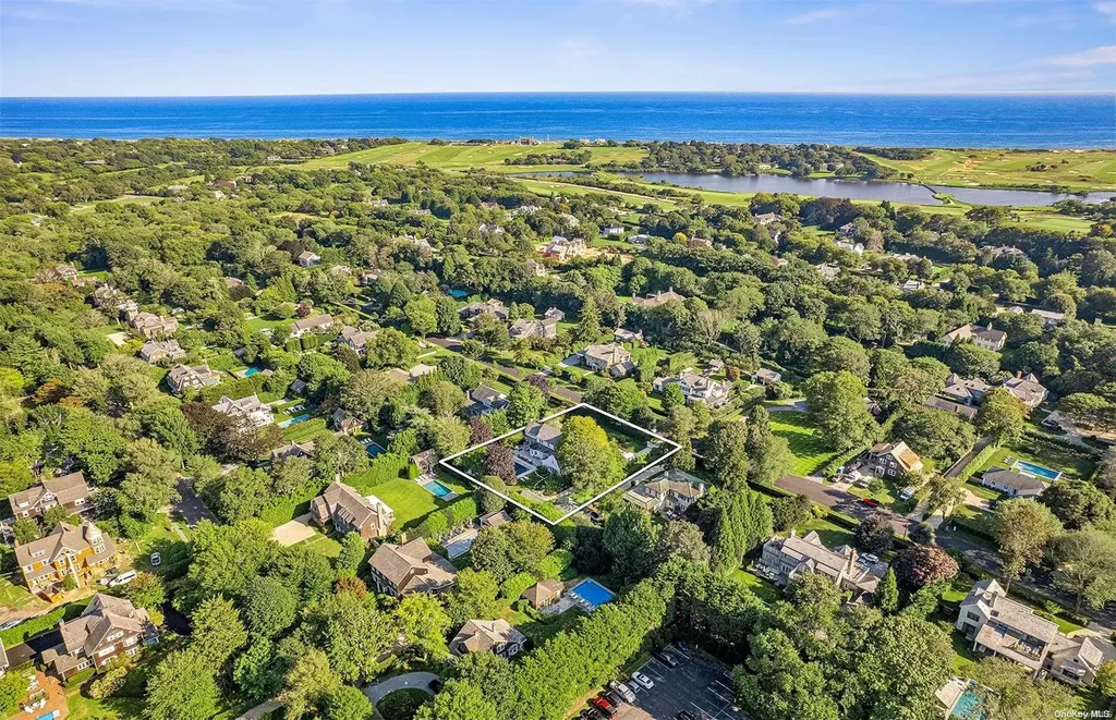 32 Davids Lane East Hampton NY 11937