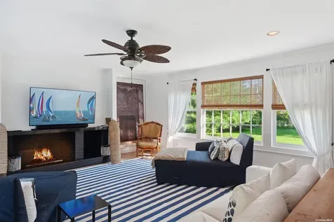 32 Davids Lane East Hampton NY 11937
