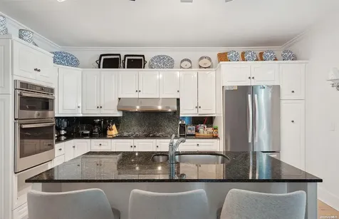 32 Davids Lane East Hampton NY 11937