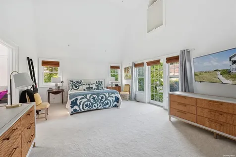 32 Davids Lane East Hampton NY 11937