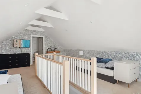 32 Davids Lane East Hampton NY 11937