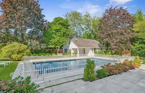 32 Davids Lane East Hampton NY 11937