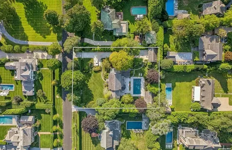 32 Davids Lane East Hampton NY 11937