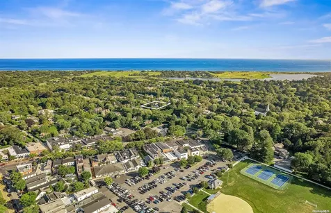 32 Davids Lane East Hampton NY 11937