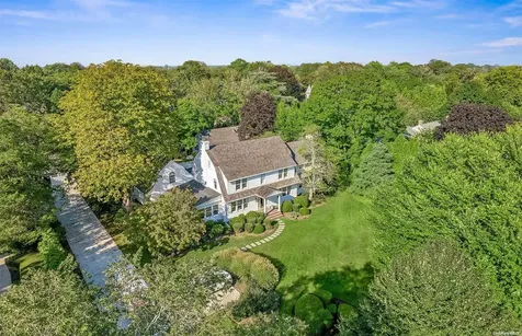 32 Davids Lane East Hampton NY 11937
