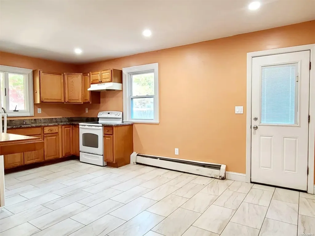 6 Somers Place Mastic NY 11950