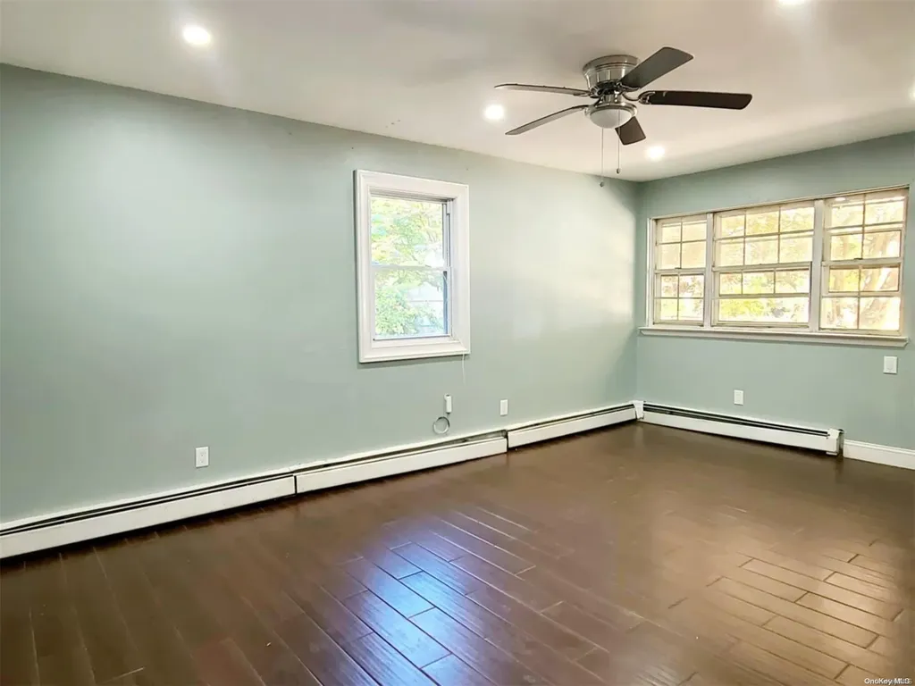 6 Somers Place Mastic NY 11950