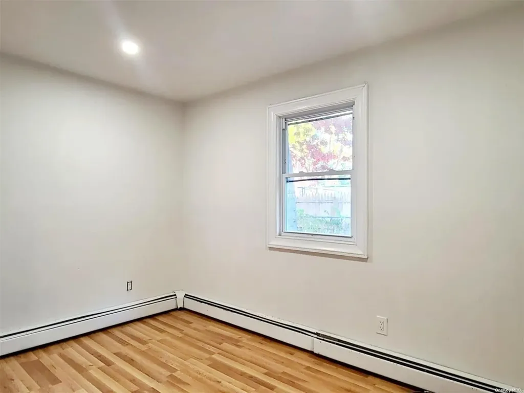 6 Somers Place Mastic NY 11950