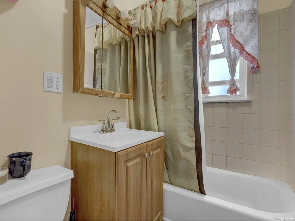 947 E 104th Street Brooklyn NY 11236
