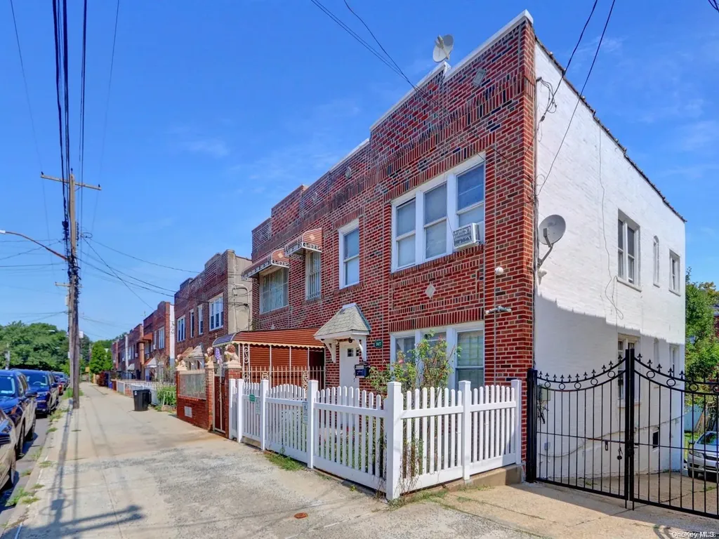 947 E 104th Street Brooklyn NY 11236