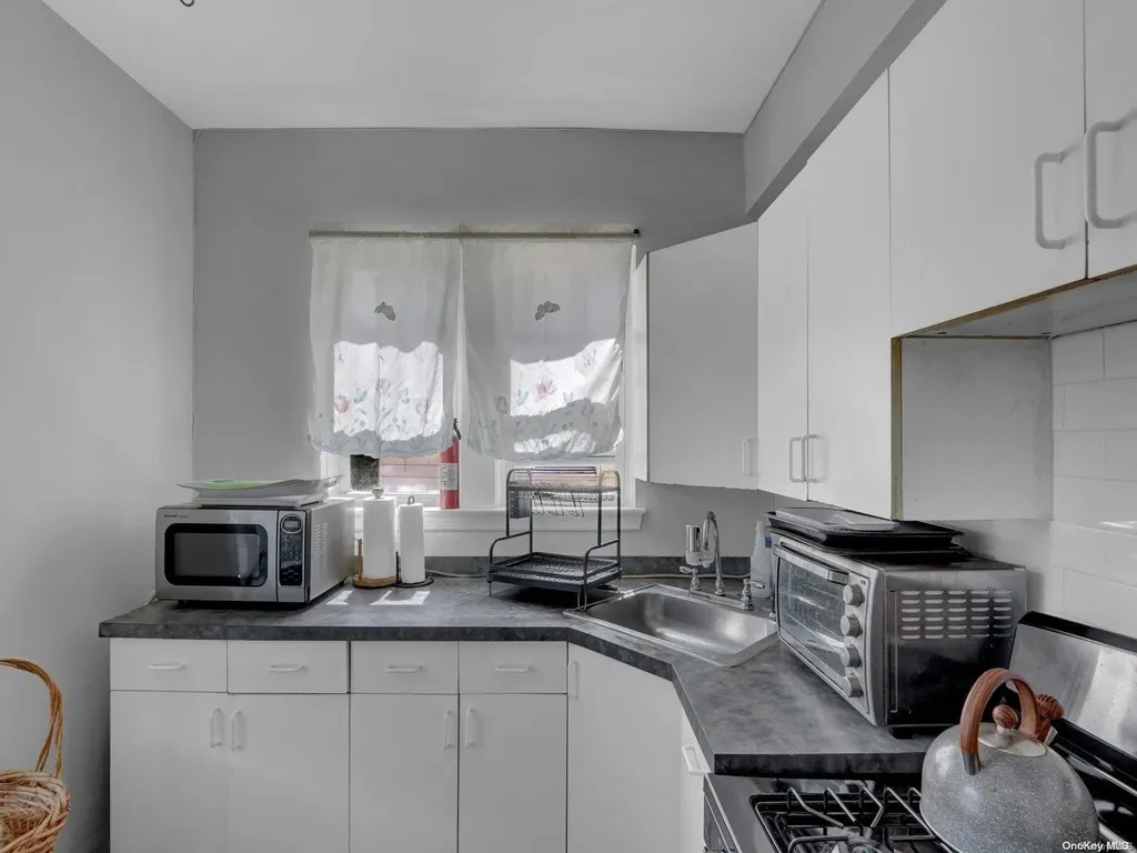 947 E 104th Street Brooklyn NY 11236