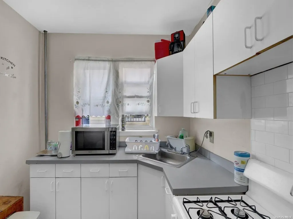 947 E 104th Street Brooklyn NY 11236