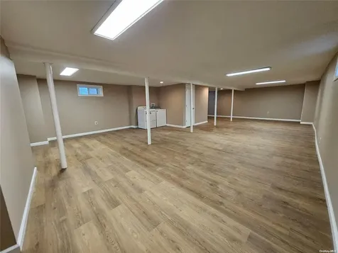 91 Mohawk Avenue Deer Park NY 11729