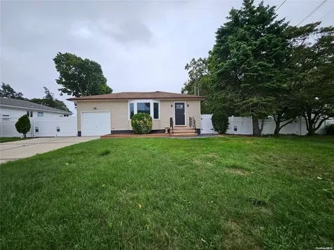 91 Mohawk Avenue Deer Park NY 11729