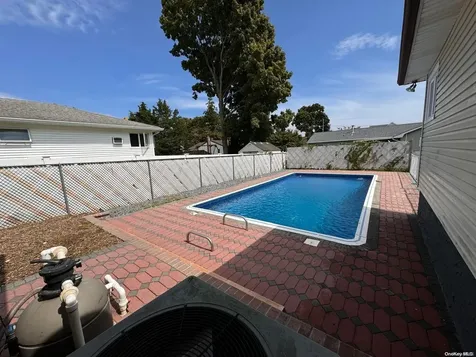 91 Mohawk Avenue Deer Park NY 11729