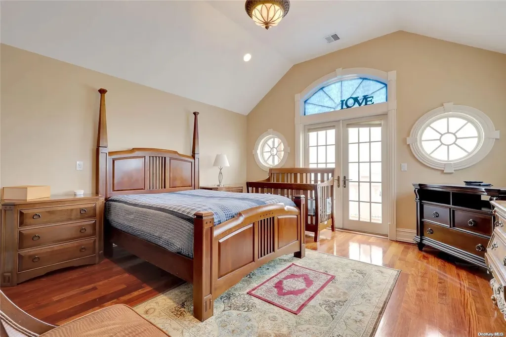 103 Davison Lane W West Islip NY 11795