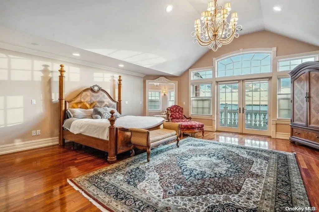 103 Davison Lane W West Islip NY 11795