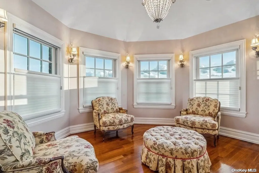 103 Davison Lane W West Islip NY 11795