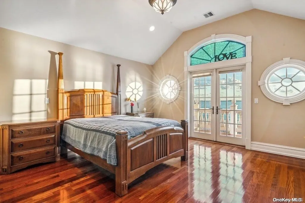 103 Davison Lane W West Islip NY 11795