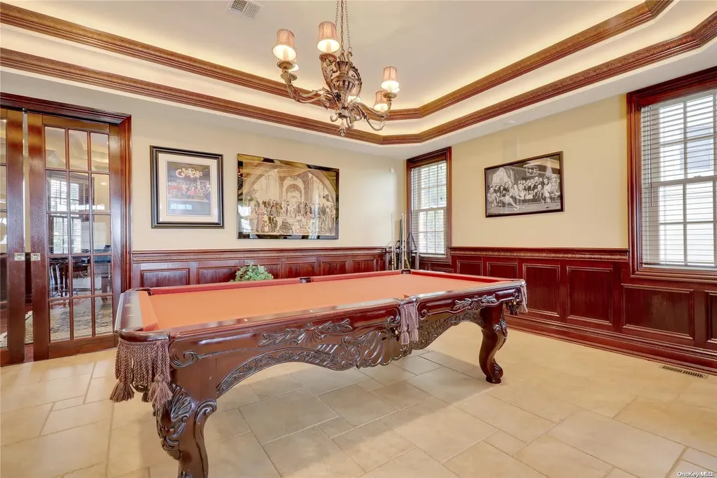 103 Davison Lane W West Islip NY 11795