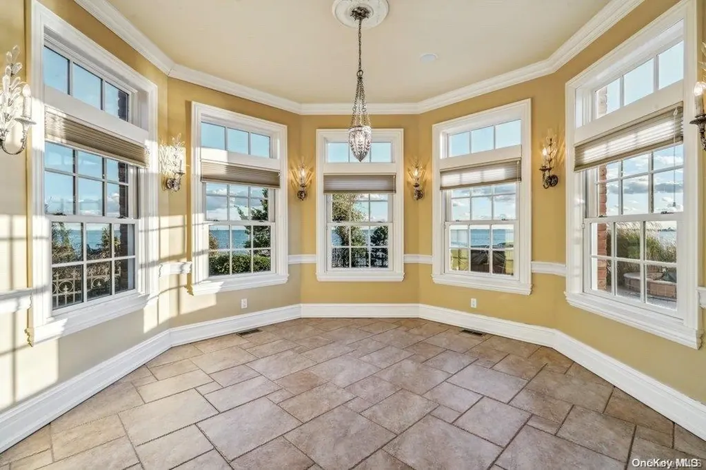 103 Davison Lane W West Islip NY 11795