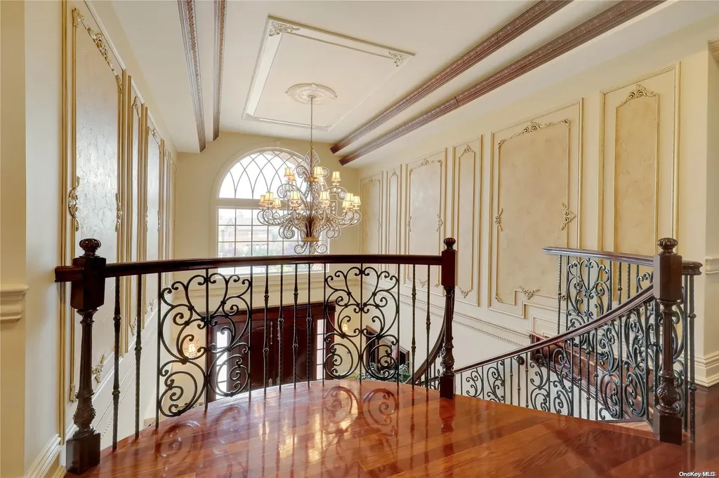 103 Davison Lane W West Islip NY 11795