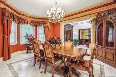 103 Davison Lane W West Islip NY 11795