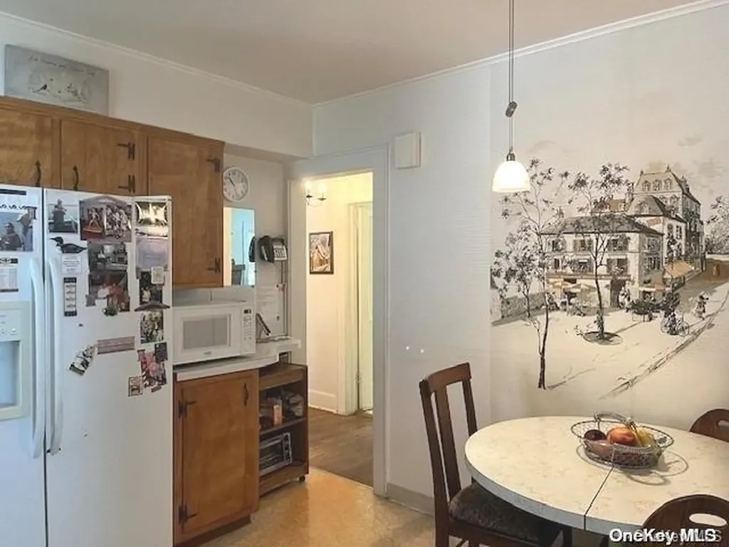693 Adele Place Baldwin NY 11510