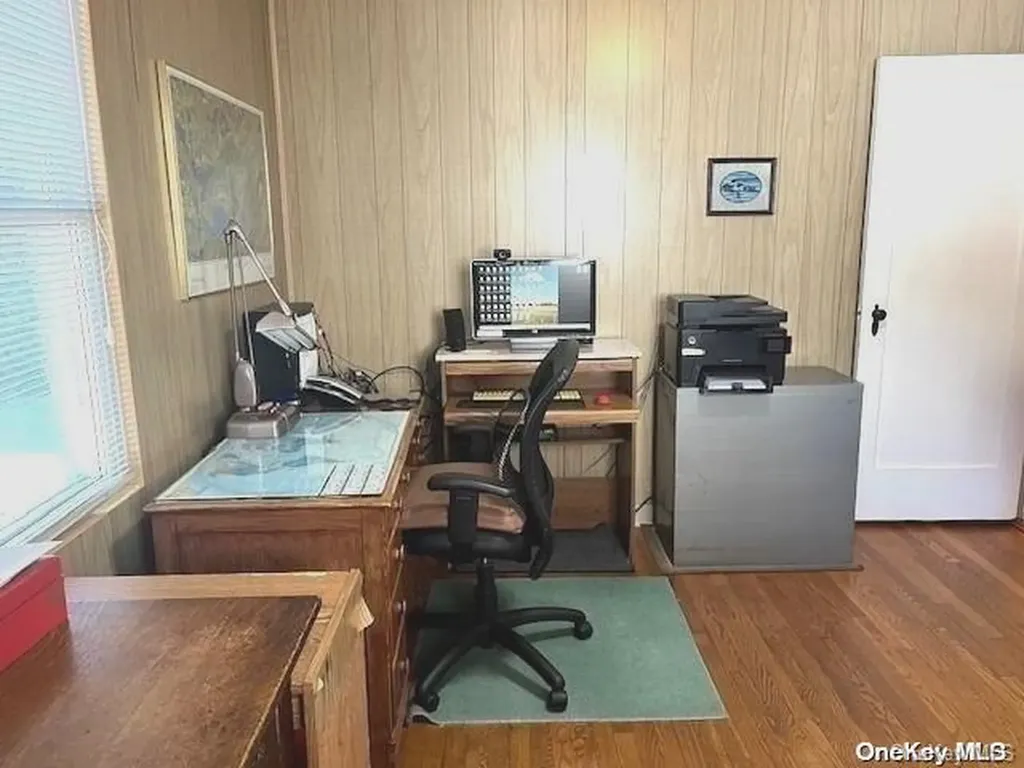 693 Adele Place Baldwin NY 11510