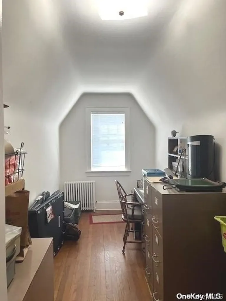 693 Adele Place Baldwin NY 11510