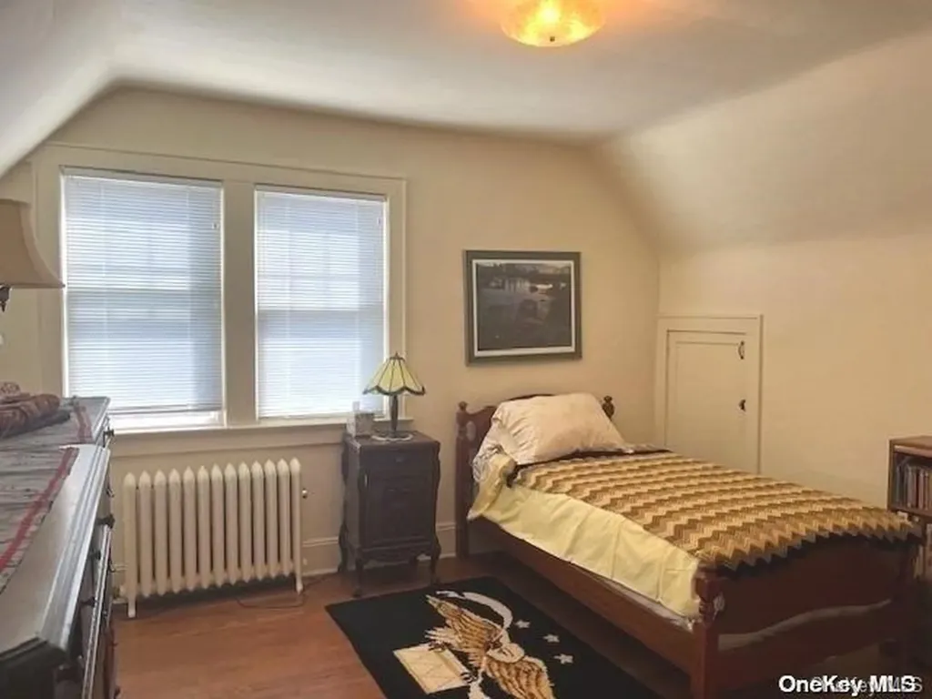 693 Adele Place Baldwin NY 11510