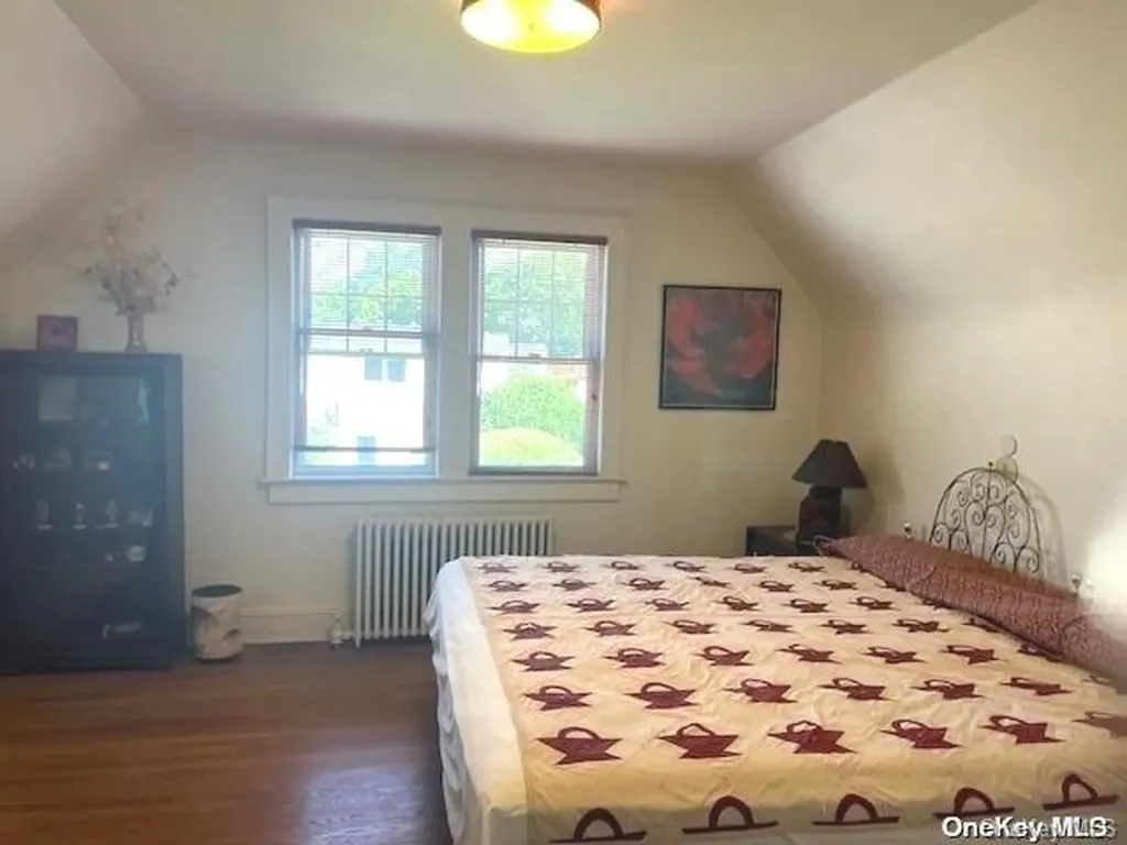693 Adele Place Baldwin NY 11510