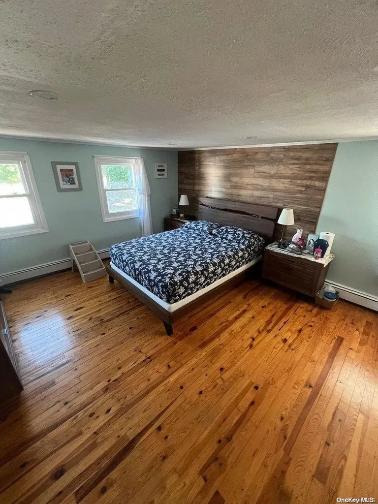 12 Charles Street Bay Shore NY 11706