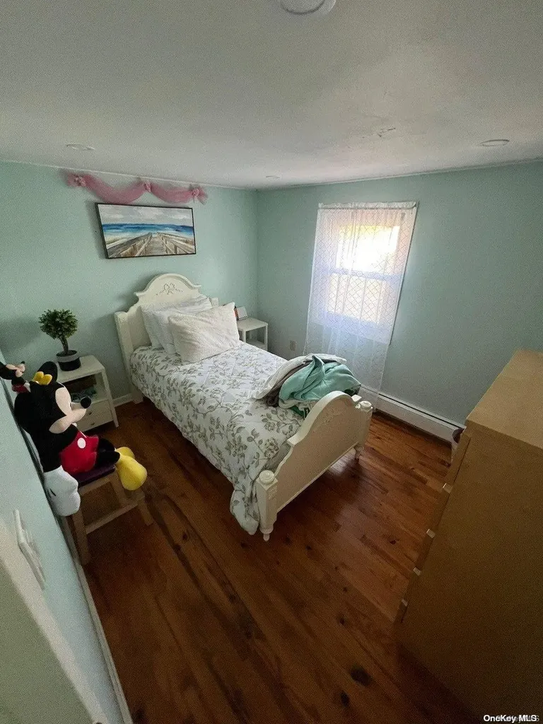12 Charles Street Bay Shore NY 11706